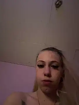 Katherinabby33 online show from March 4, 2026, 4:57 pm