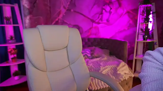 EmilySunshineS online show from March 8, 2026, 6:39 am