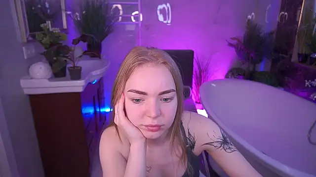 EmilySunshineS online show from May 5, 2026, 6:54 am