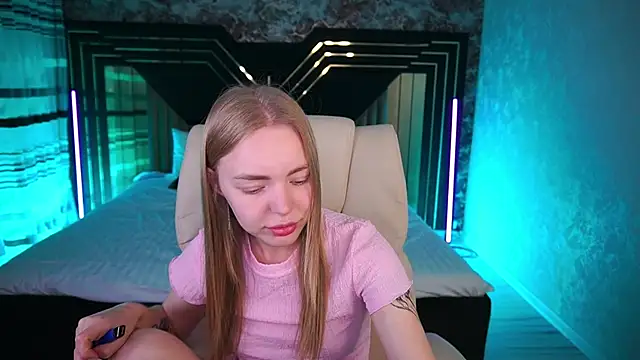 EmilySunshineS online show from June 27, 2026, 6:07 am
