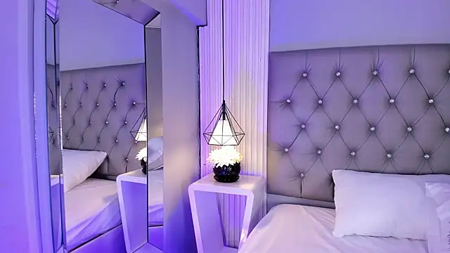 VioletthaRous online show from June 25, 2026, 10:36 pm
