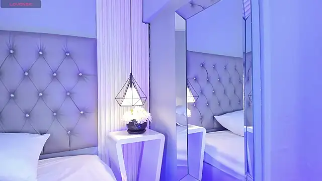 VioletthaRous online show from July 16, 2026, 10:38 pm