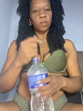 Snapshot of Luhma_hot chatting on May 26, 2026, 12:17 am Luhma hot online show from May 26, 2026, 12:17 am
