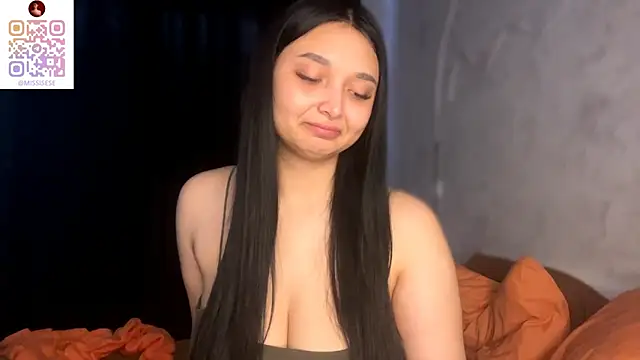 Snapshot of UdeleBarns chatting on November 22, 2025, 9:08 am UdeleBarns online show from November 22, 2025, 9:08 am