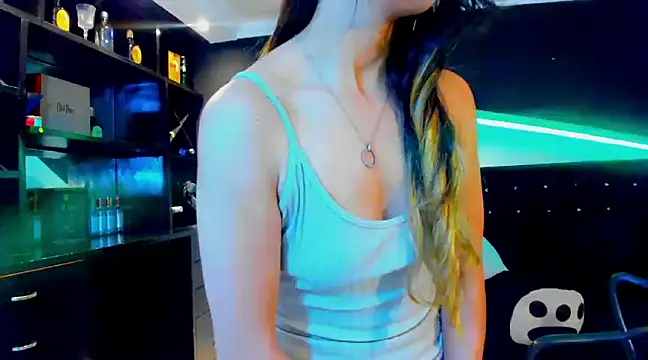 Coral Gibson online show from March 4, 2025, 6:39 pm