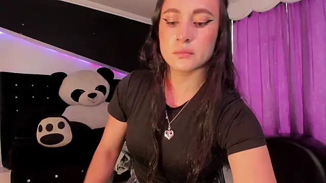 Snapshot of Coral_Gibson chatting on July 7, 2026, 1:26 pm Coral Gibson online show from July 7, 2026, 1:26 pm