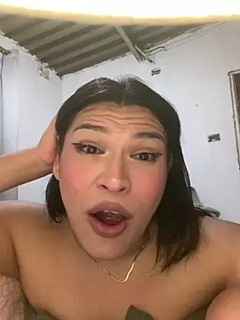 miavalentinaaa online show from May 26, 2026, 2:51 am