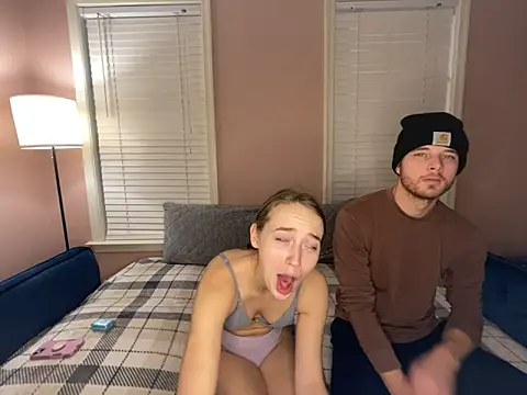 Maxinebabyyy online show from January 4, 2025, 2:35 am