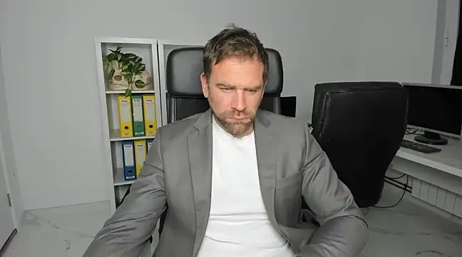 John-E-Dough online show from December 6, 2024, 5:53 am