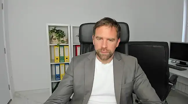 John-E-Dough online show from December 7, 2024, 8:44 am