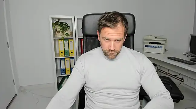 John-E-Dough online show from December 8, 2024, 4:57 am