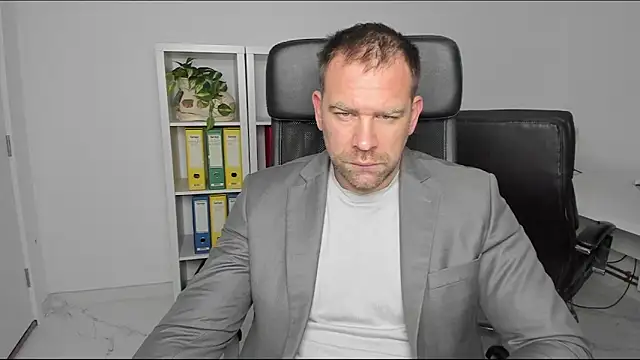 John-E-Dough online show from December 26, 2024, 5:04 am