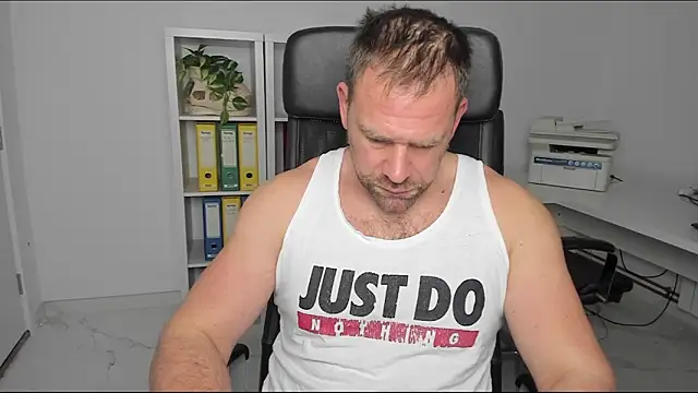 John-E-Dough online show from December 31, 2024, 6:05 am