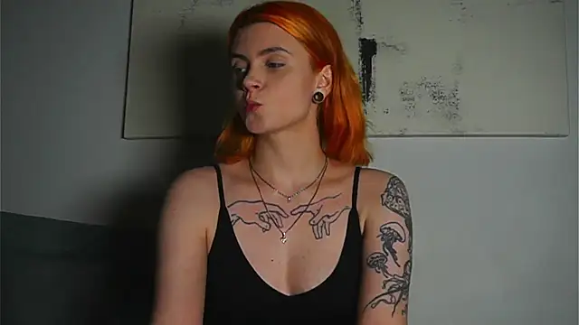 HarpyWitch online show from October 3, 2025, 7:00 pm