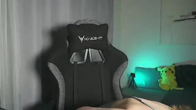 HarpyWitch online show from October 31, 2025, 7:04 pm