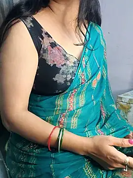 Snapshot of santurmom chatting on January 5, 2026, 5:27 pm santurmom online show from January 5, 2026, 5:27 pm