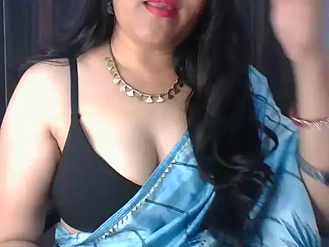 Snapshot of santurmom chatting on February 22, 2026, 5:44 pm santurmom online show from February 22, 2026, 5:44 pm