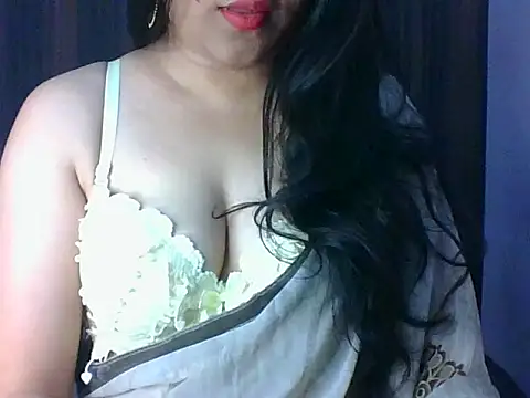 Snapshot of santurmom chatting on April 14, 2026, 6:14 pm santurmom online show from April 14, 2026, 6:14 pm