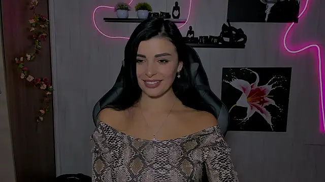 Snapshot of KayWuds chatting on December 5, 2024, 10:44 am KayWuds online show from December 5, 2024, 10:44 am