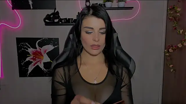 Snapshot of KayWuds chatting on December 10, 2024, 11:11 am KayWuds online show from December 10, 2024, 11:11 am