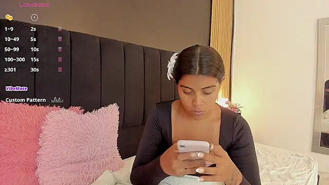 Snapshot of sweetsofia18 chatting on July 17, 2026, 11:42 pm sweetsofia18 online show from July 17, 2026, 11:42 pm