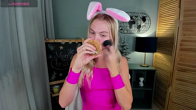 Snapshot of Aria69Stars chatting on December 16, 2025, 10:20 am Aria69Stars online show from December 16, 2025, 10:20 am