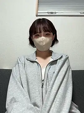 Snapshot of -x_MIU_x chatting on June 1, 2026, 10:17 am -x MIU x online show from June 1, 2026, 10:17 am