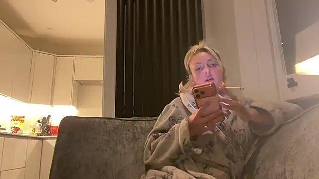 Leylah Linda online show from February 27, 2026, 9:15 pm