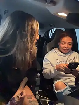 Snapshot of Mollymoon1 chatting on February 2, 2026, 9:24 pm Mollymoon1 online show from February 2, 2026, 9:24 pm