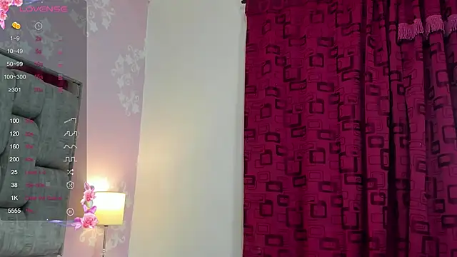 Snapshot of ValentinaThomas chatting on March 20, 2025, 11:45 pm ValentinaThomas online show from March 20, 2025, 11:45 pm