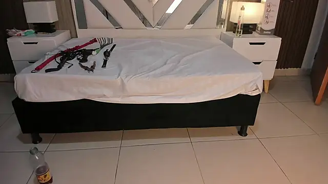 Snapshot of ValentinaThomas chatting on October 11, 2025, 9:02 pm ValentinaThomas online show from October 11, 2025, 9:02 pm