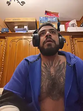 Snapshot of Dikkiduohottt chatting on February 26, 2025, 11:15 pm Dikkiduohottt online show from February 26, 2025, 11:15 pm