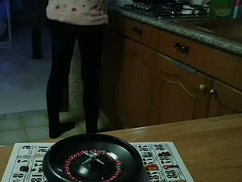 VeneRed online show from October 6, 2025, 6:16 pm