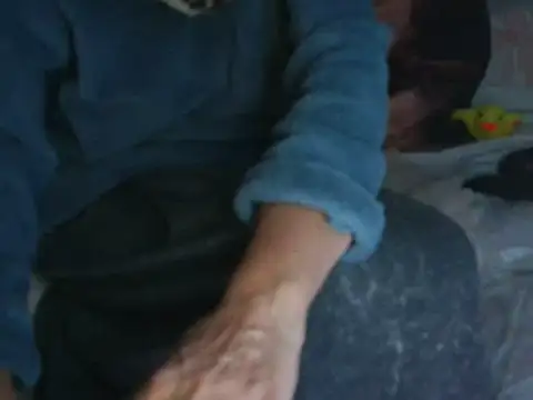 VeneRed online show from November 7, 2025, 7:03 pm