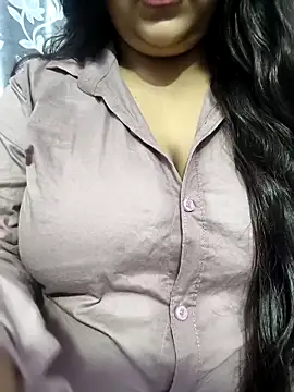 Cute payal0 online show from May 1, 2026, 6:23 pm