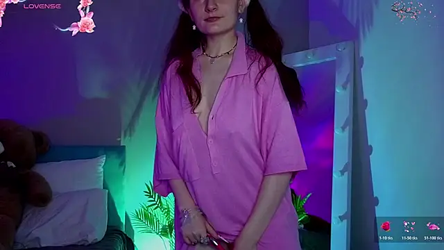 L1ittle kitty  online show from June 8, 2026, 5:41 am