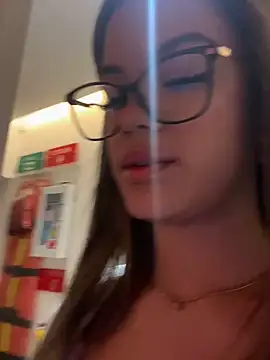 Alisha-Bond online show from January 30, 2025, 2:38 am