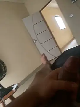 Snapshot of Fenix1002 chatting on February 8, 2026, 7:17 pm Fenix1002 online show from February 8, 2026, 7:17 pm