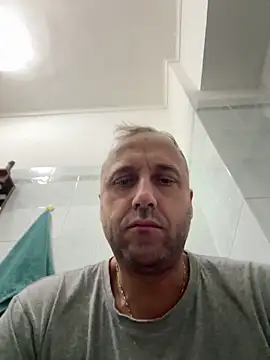 Snapshot of Lecatore80 chatting on November 5, 2025, 5:46 pm Lecatore80 online show from November 5, 2025, 5:46 pm