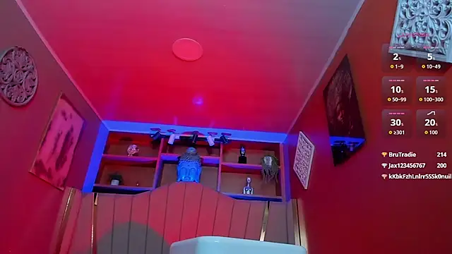 Lucy Williiams online show from October 3, 2025, 12:57 pm