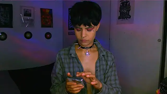 Snapshot of alex_one888 chatting on November 22, 2025, 11:04 pm alex one888 online show from November 22, 2025, 11:04 pm