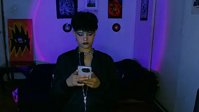 Snapshot of alex_one888 chatting on November 28, 2025, 10:12 pm alex one888 online show from November 28, 2025, 10:12 pm