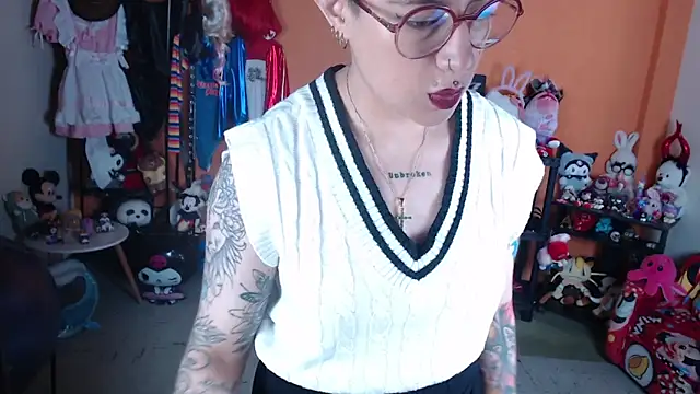 Snapshot of MissMiia2 chatting on June 2, 2026, 12:40 pm MissMiia2 online show from June 2, 2026, 12:40 pm