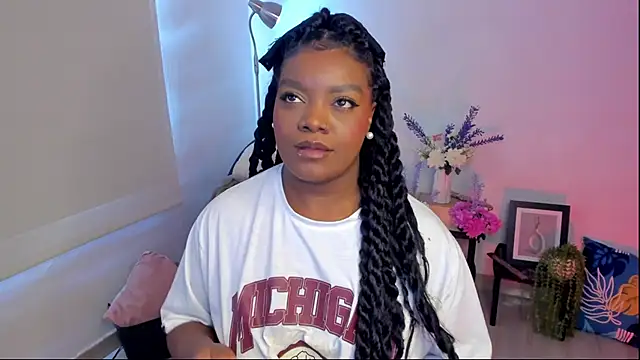 Snapshot of Im_Maria chatting on October 6, 2025, 8:39 pm Im Maria online show from October 6, 2025, 8:39 pm