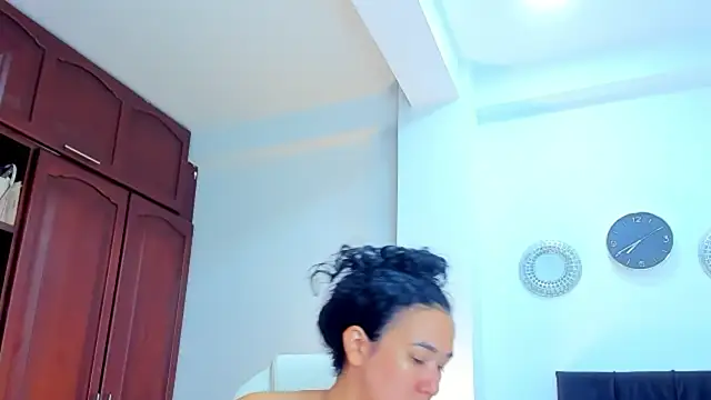 kathyajhonss online show from April 27, 2026, 12:41 am