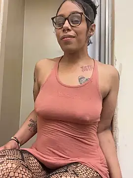 Princess Desirae online show from May 21, 2026, 6:15 pm