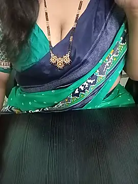 Snapshot of your-sameera chatting on June 17, 2026, 5:54 am your-sameera online show from June 17, 2026, 5:54 am