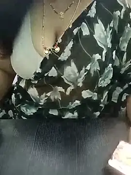 Snapshot of your-sameera chatting on August 1, 2026, 6:45 am your-sameera online show from August 1, 2026, 6:45 am