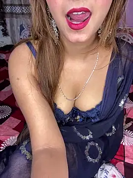 Snapshot of Diamond_queeen chatting on November 18, 2025, 4:11 pm Diamond queeen online show from November 18, 2025, 4:11 pm