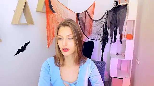 NaturalBeaty online show from October 27, 2025, 3:32 am